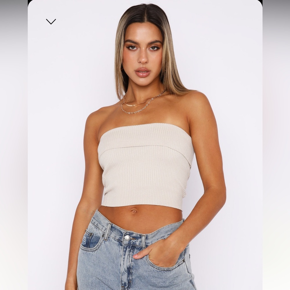 White Fox - Neutral Feeling Knit Crop (M)